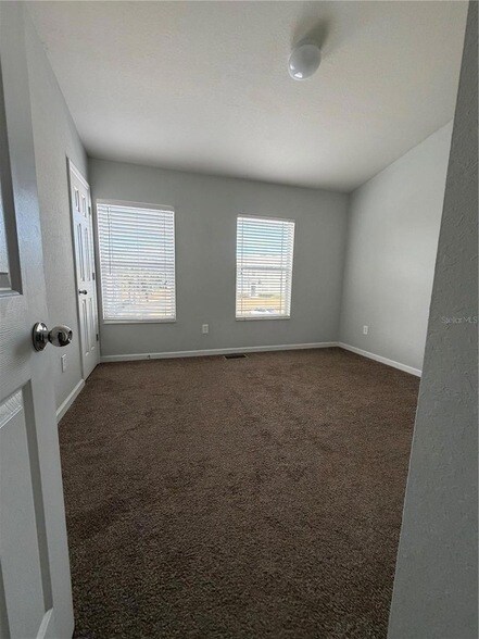 Building Photo - 4895 SW 45th St