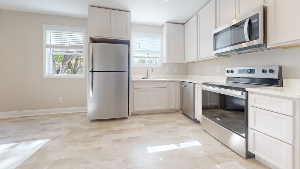 Building Photo - 1307 Cardinal Ave