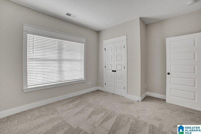 Building Photo - 3925 Sydney Dr