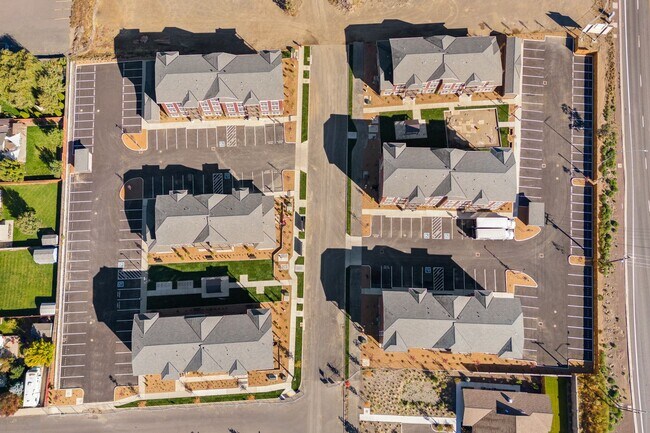 Building Photo - Summer Savings are Here! $500 Rent Credit ...