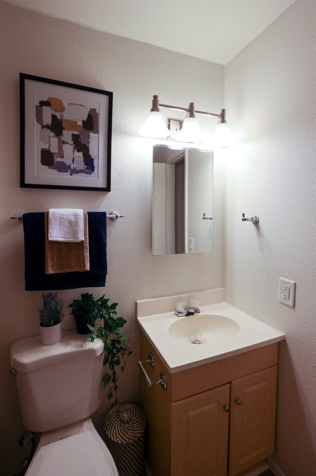 Building Photo - 328 E Dunbar Dr