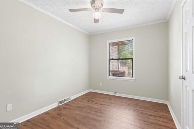 Building Photo - 2051 College Ave NE