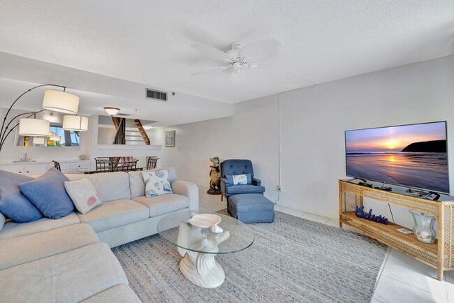 Building Photo - 355 S Ocean Dr