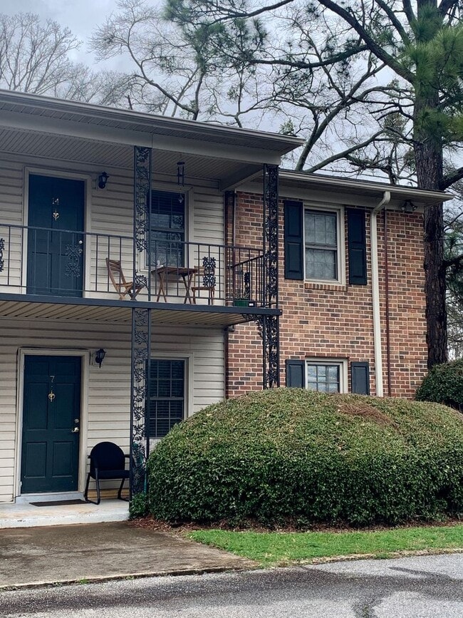 Building Photo - 2/1 MONTEREY APT IN NORMALTOWN!