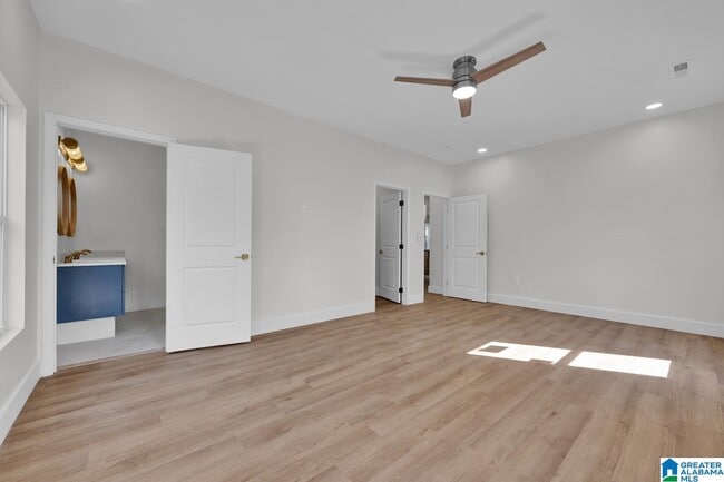 Building Photo - 1720 34th Pl N