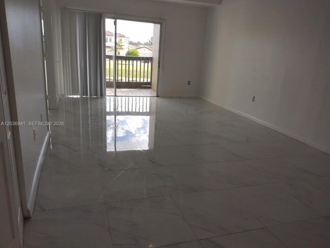 Building Photo - 805 SW 113th Way