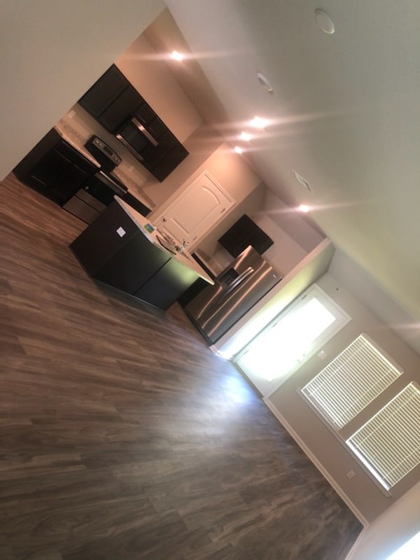 Building Photo - 18204 Fox Hollow Loop