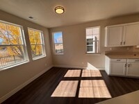 Building Photo - NEW! 3/2.5/2 Townhome in Gardnerville