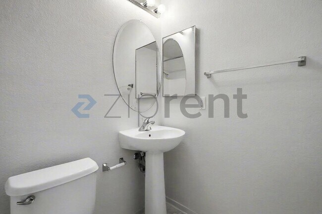 Building Photo - 1833 Blue Skies Way