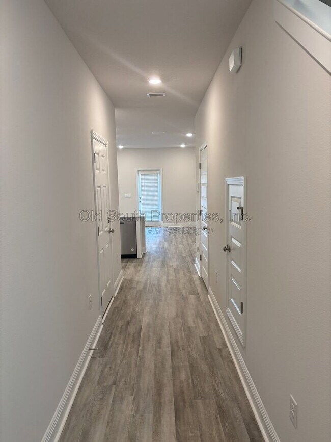 Building Photo - 1202 Fairchild Vlg Dr