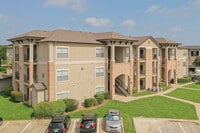 Building Photo - Highland Luxury Living