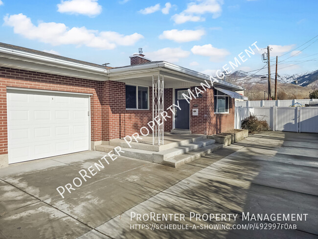 Building Photo - Updated 2 Bed, 2 Bath Kaysville Duplex