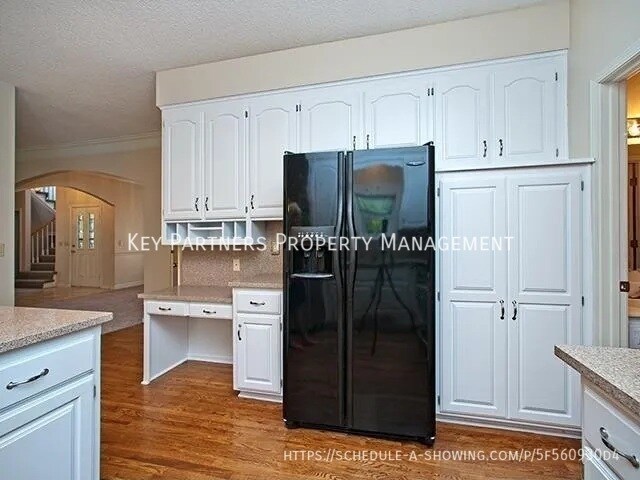 Building Photo - 14281 S Arapaho Dr