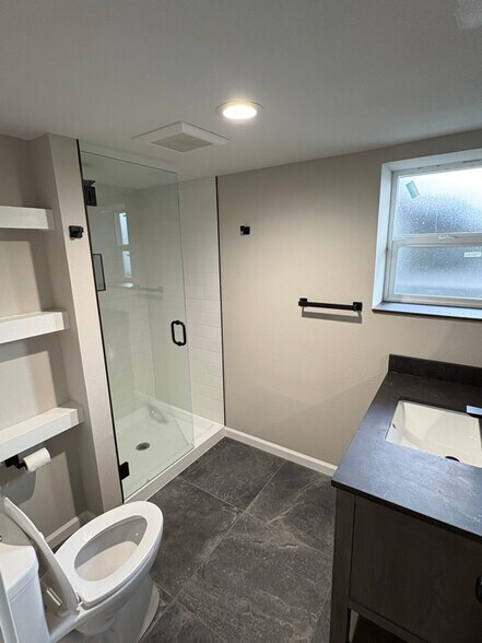 Building Photo - 2012 W Montgomery Ave