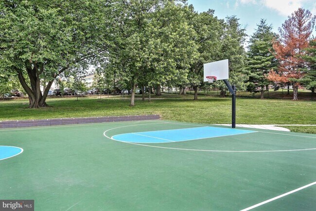 Building Photo - 1830 Columbia Pike