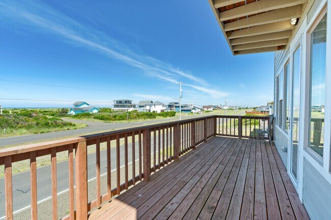 Building Photo - 1140 Ocean Shores Blvd SW