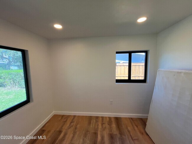 Building Photo - 1004 Samar Rd