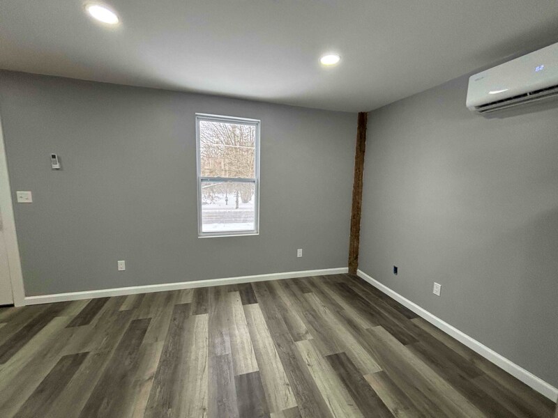 Building Photo - 3685 E Brutus St
