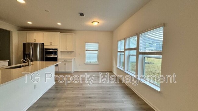 Building Photo - 117 Crew Ct