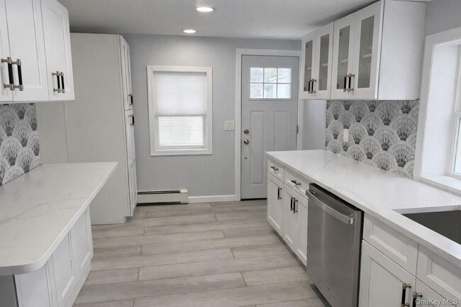 Building Photo - 70 S Cottage St