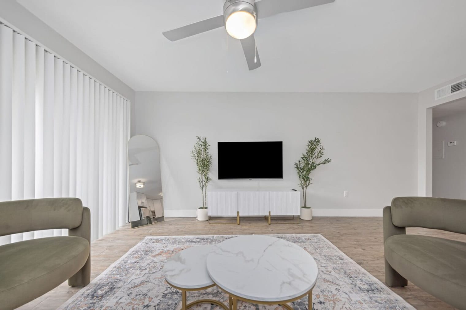 Building Photo - 4403 W Cleveland St