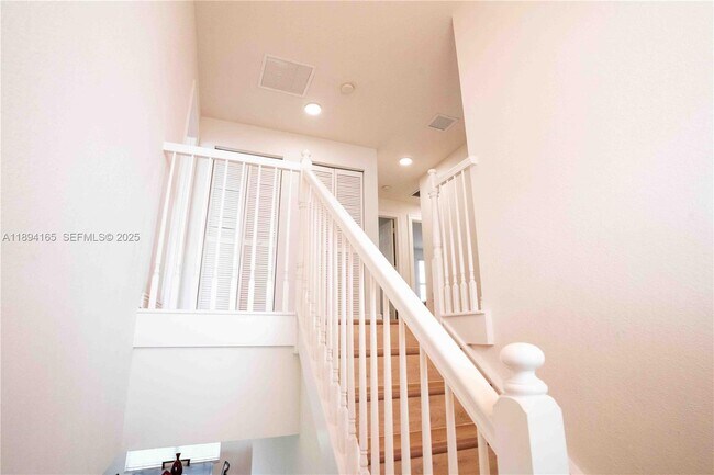 Building Photo - 4537 SW 183rd Ave