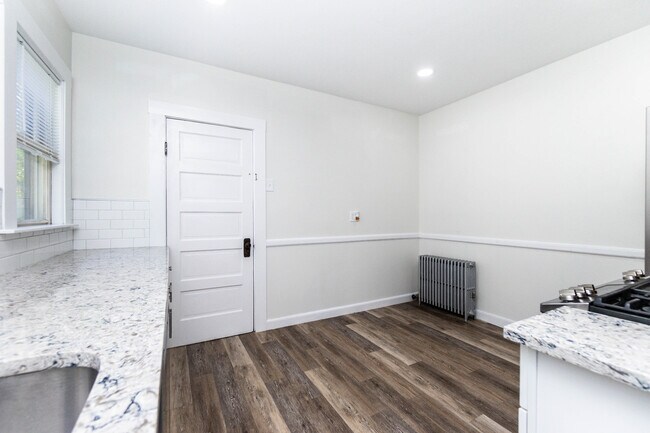 Building Photo - 20 Egerton Rd