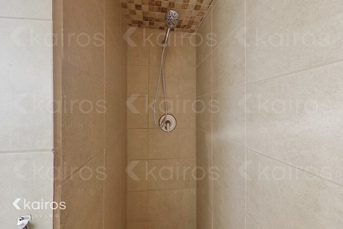 Building Photo - 7148 Misty Meadow Dr S