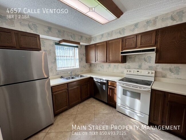 Building Photo - 4657 Calle Ventoso