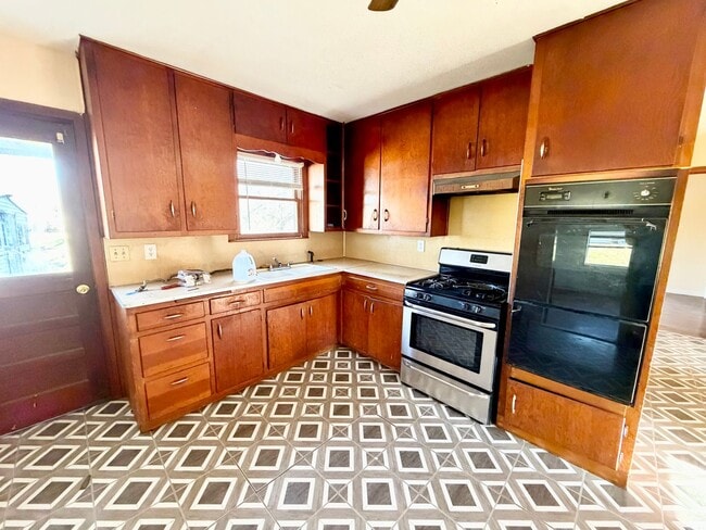 Building Photo - 3 bedroom 1 bath in Mart Texas