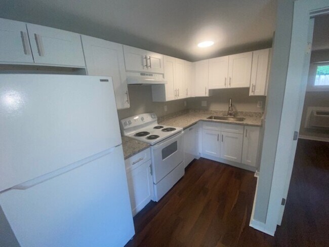 Building Photo - 75 W Moler St