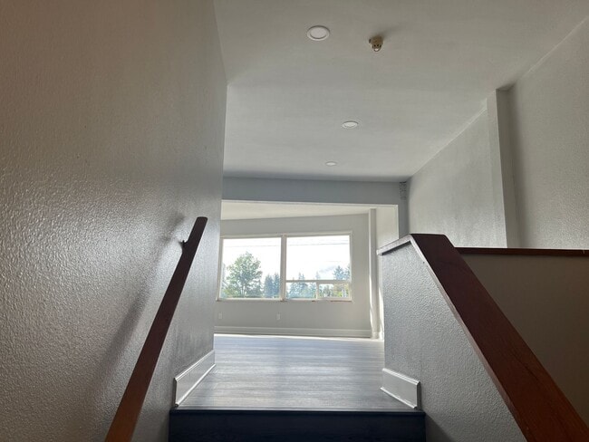 Building Photo - Commercial Space