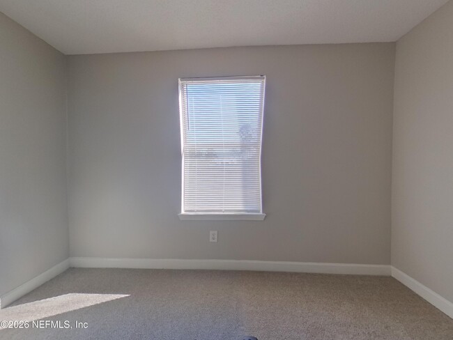 Building Photo - 1885 Ontario Ct