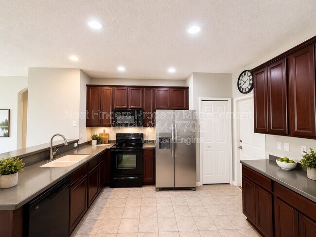 Building Photo - 14793 Falling Waters Dr