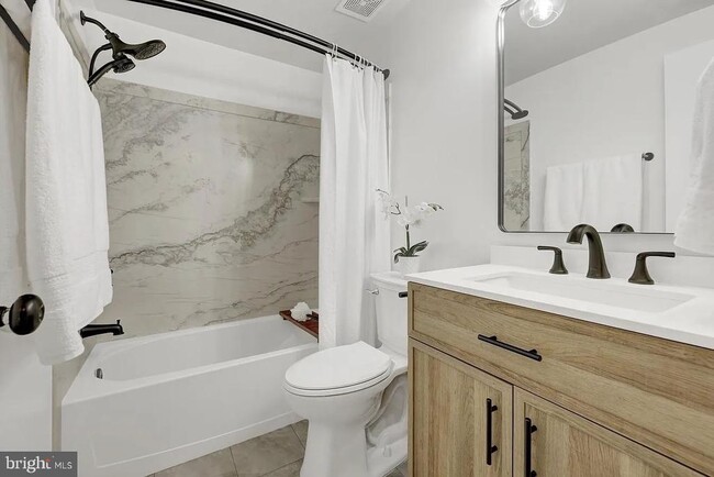 Building Photo - 37 Alden Ct