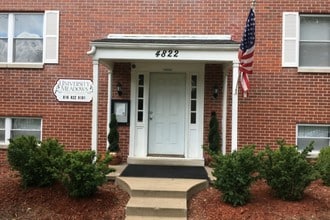 Building Photo - University Meadows