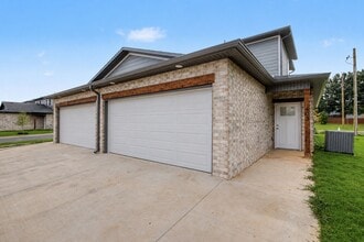Building Photo - ***403 S. 29th Street***