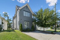 Building Photo - 1107 Argyle Ave