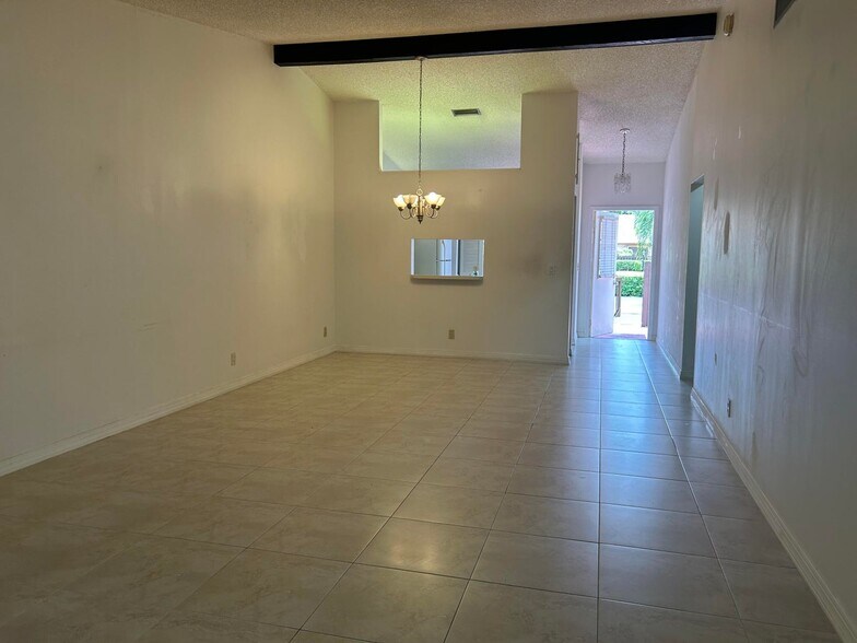 Building Photo - 4864 Sable Pine Cir