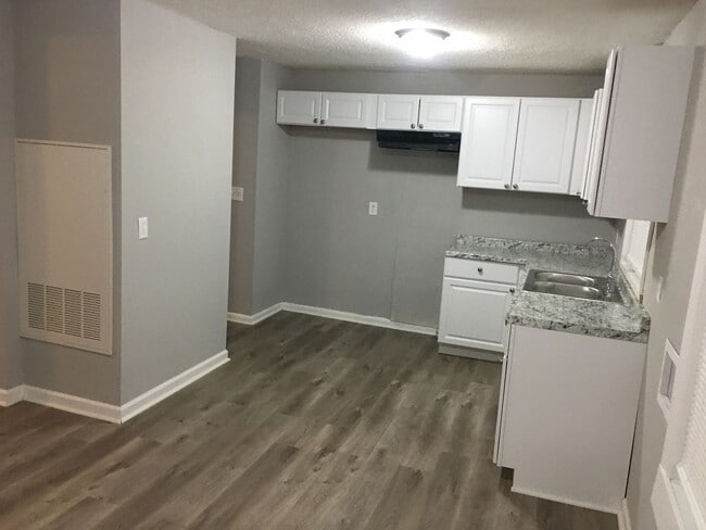 Building Photo - Newly Renovated 3 Bedroom Home in Durham!