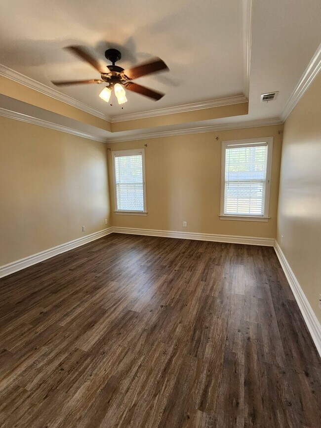 Building Photo - Spacious 4-Bedroom Home with Modern Upgrades in Valdosta