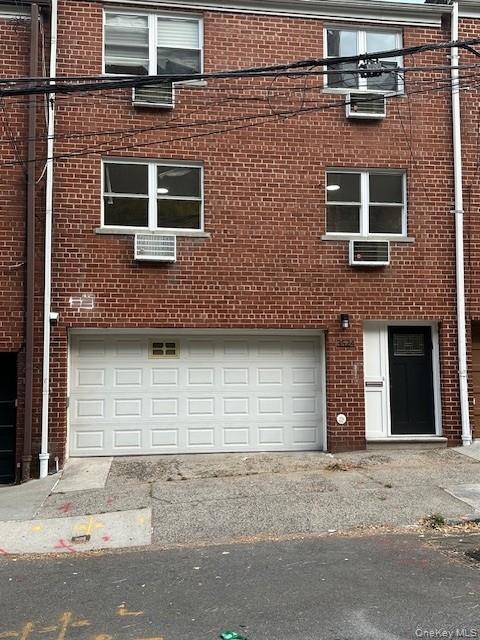 Building Photo - 3524 Cambridge Ave