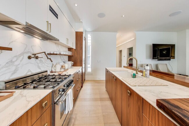 Building Photo - 4639 18th St