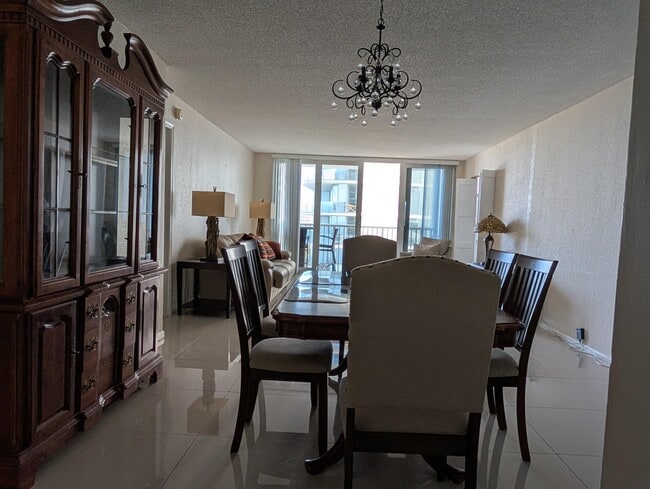 Building Photo - 1370 S Ocean Blvd
