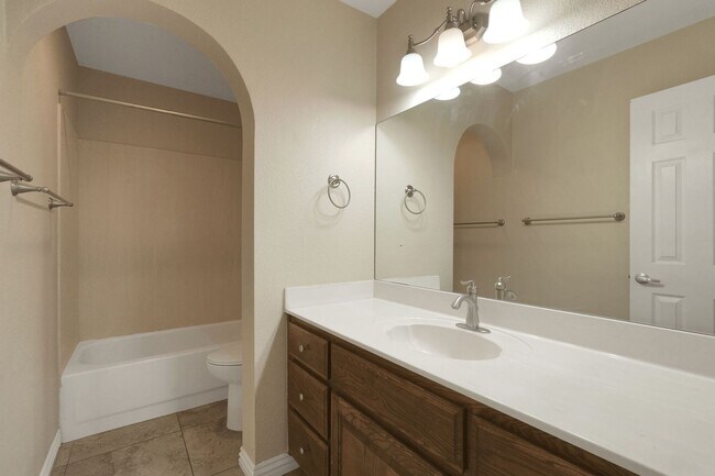 Building Photo - Charming 3BR House in Gilbert