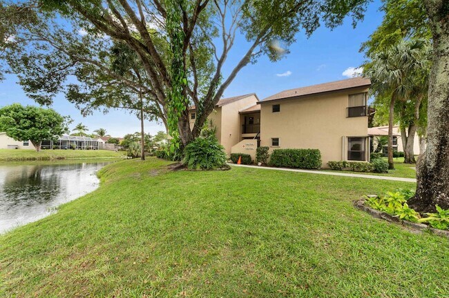 Building Photo - 3757 Cocoplum Cir