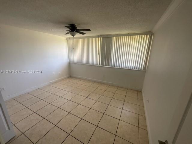 Building Photo - 1750 W 56th St
