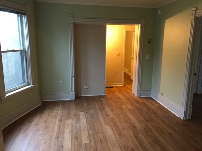 Building Photo - 2065 Winnebago St