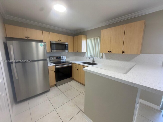 Building Photo - 2731 SE 12th Rd