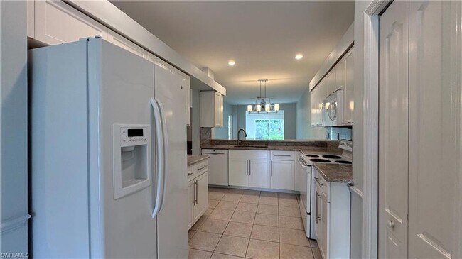 Building Photo - 20653 Country Barn Dr